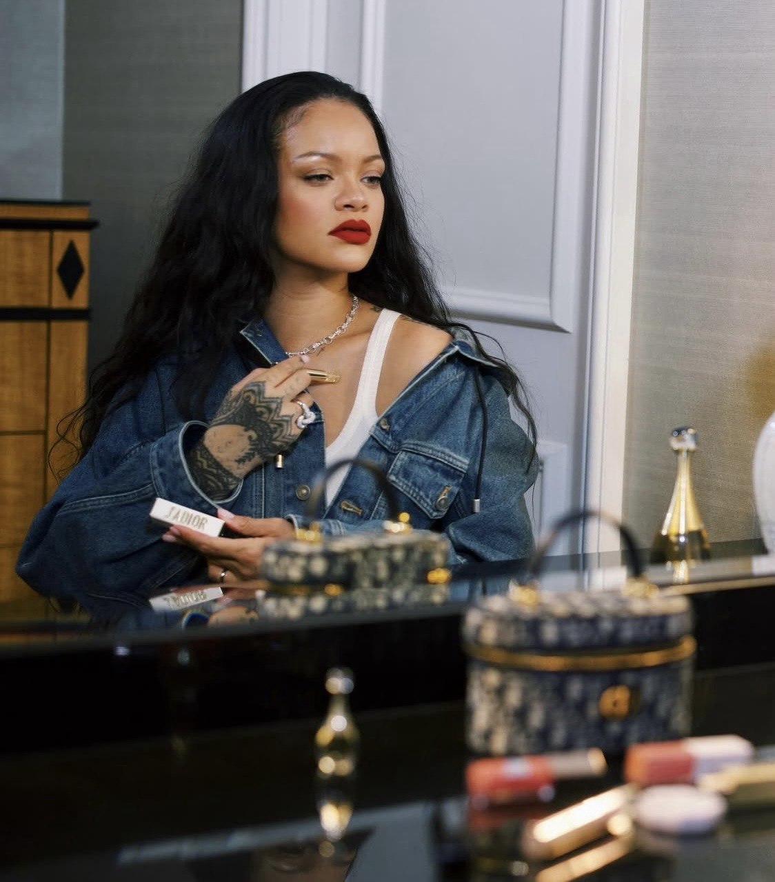 Подозреваемую в покушении на Рианну лишили родительских прав