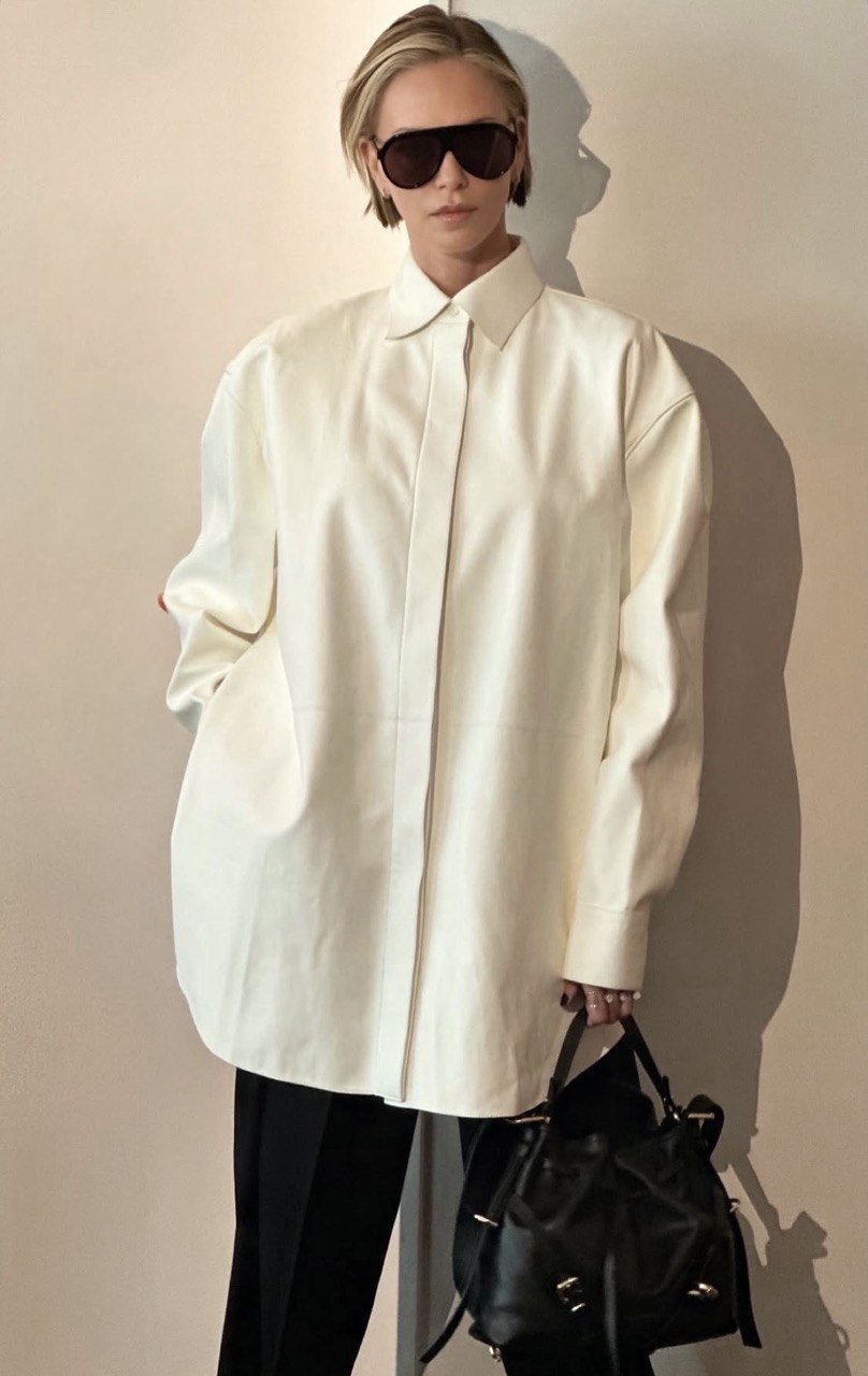 Носії: Шарліз Терон &laquo;вигуляла&raquo; каблучки Guzema Fine Jewelry