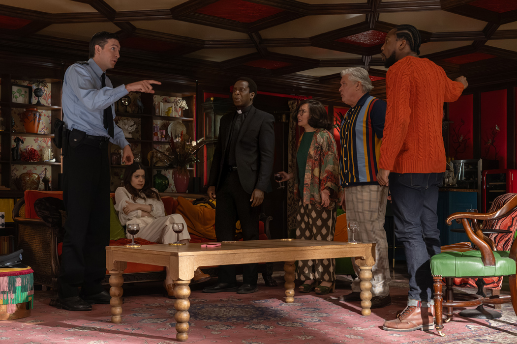 Г&rsquo;ю Джекман пасе овець і читає їм вголос у сімейній пригоді &laquo;Вівці-детективи&raquo;