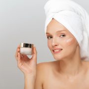 Елегантна, як леді Ді: Сара Джессіка Паркер зустрілася з королевою Каміллою