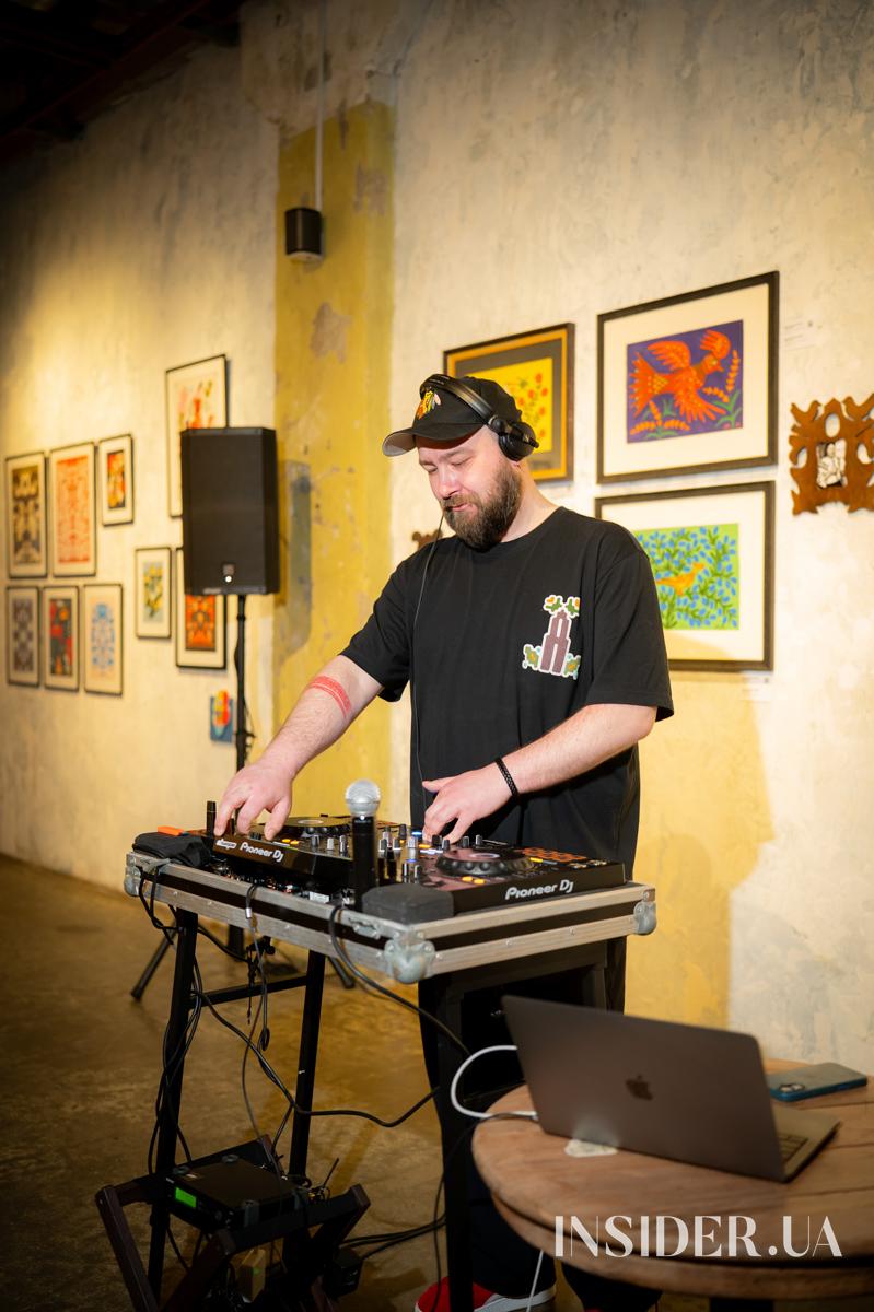 Юність, музика і ностальгія: презентація &laquo;Колекції гостросюжетних предметів&raquo;