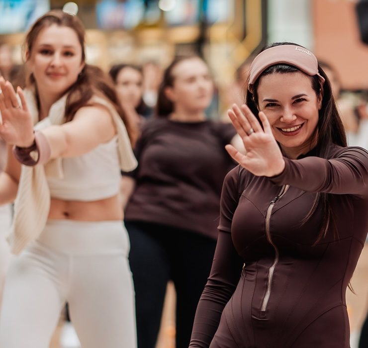 Танці, wellness і жіноче ком’юніті: бренд Leinle презентував нову колекцію
