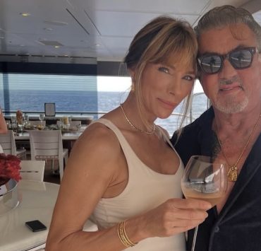 29 лет вместе: Сильвестр Сталлоне опубликовал уютный домашний снимок с женой