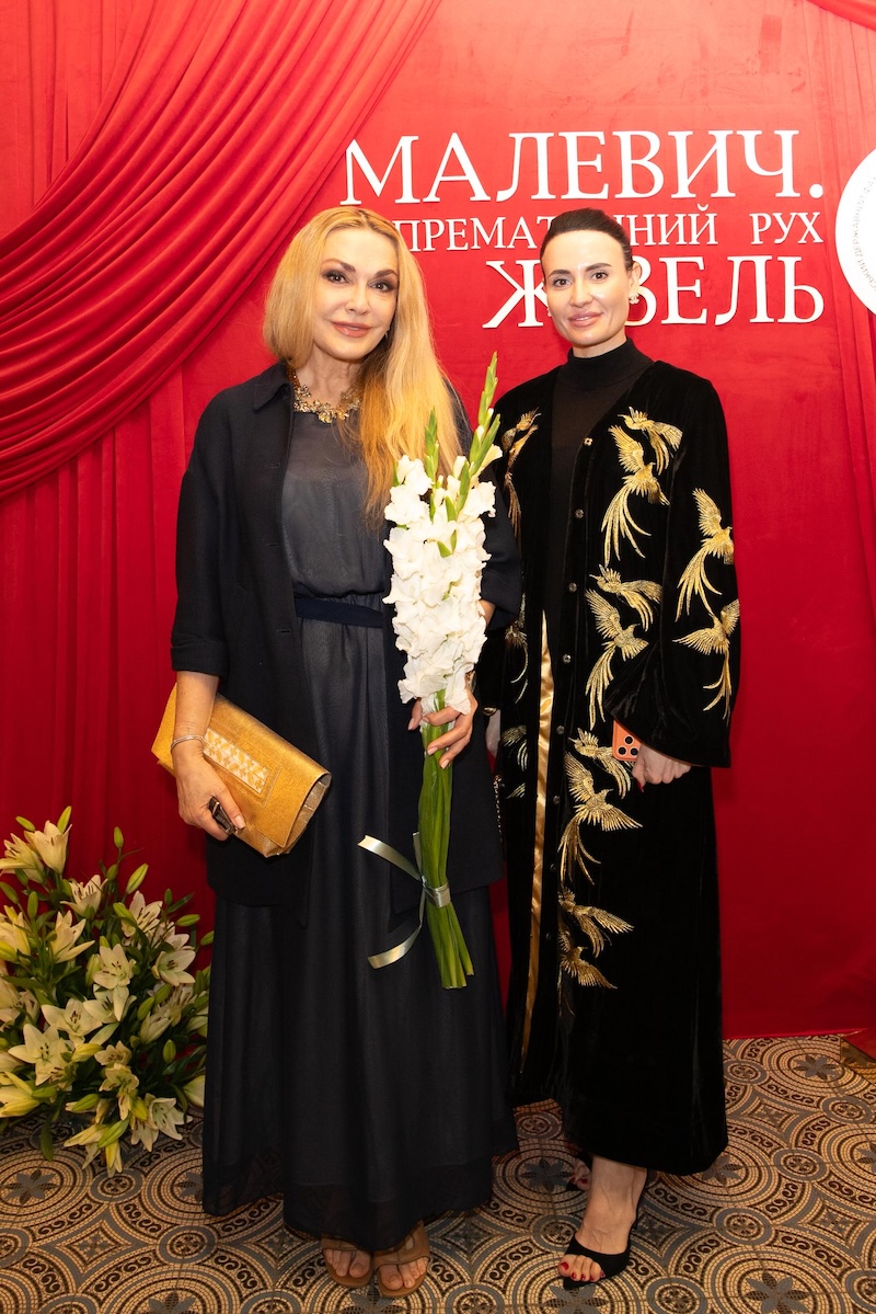 Катерина Кухар, Ольга Сумська та інші зірки на прем’єрі балету «Малевич. Супрематичний рух»