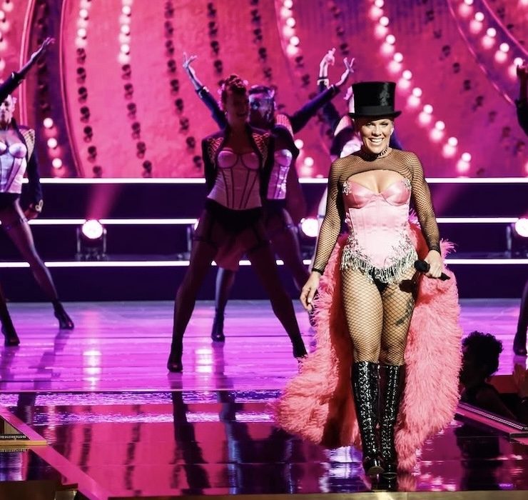 Pink впервые стала ведущей церемонии Tony Awards