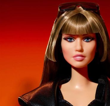 Mattel представила новую Барби в честь Майли Сайрус