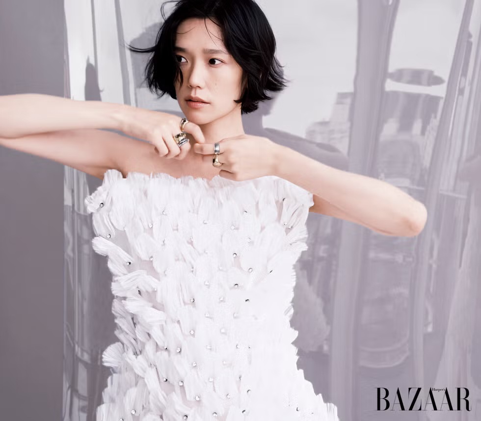 Лолі Баїя стала героїнею digital-обкладинки Harper’s Bazaar Україна