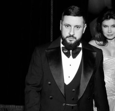 &laquo;Ты &mdash; мой вечный фрисон&raquo;: MONATIK трогательно поздравил жену с днем рождения