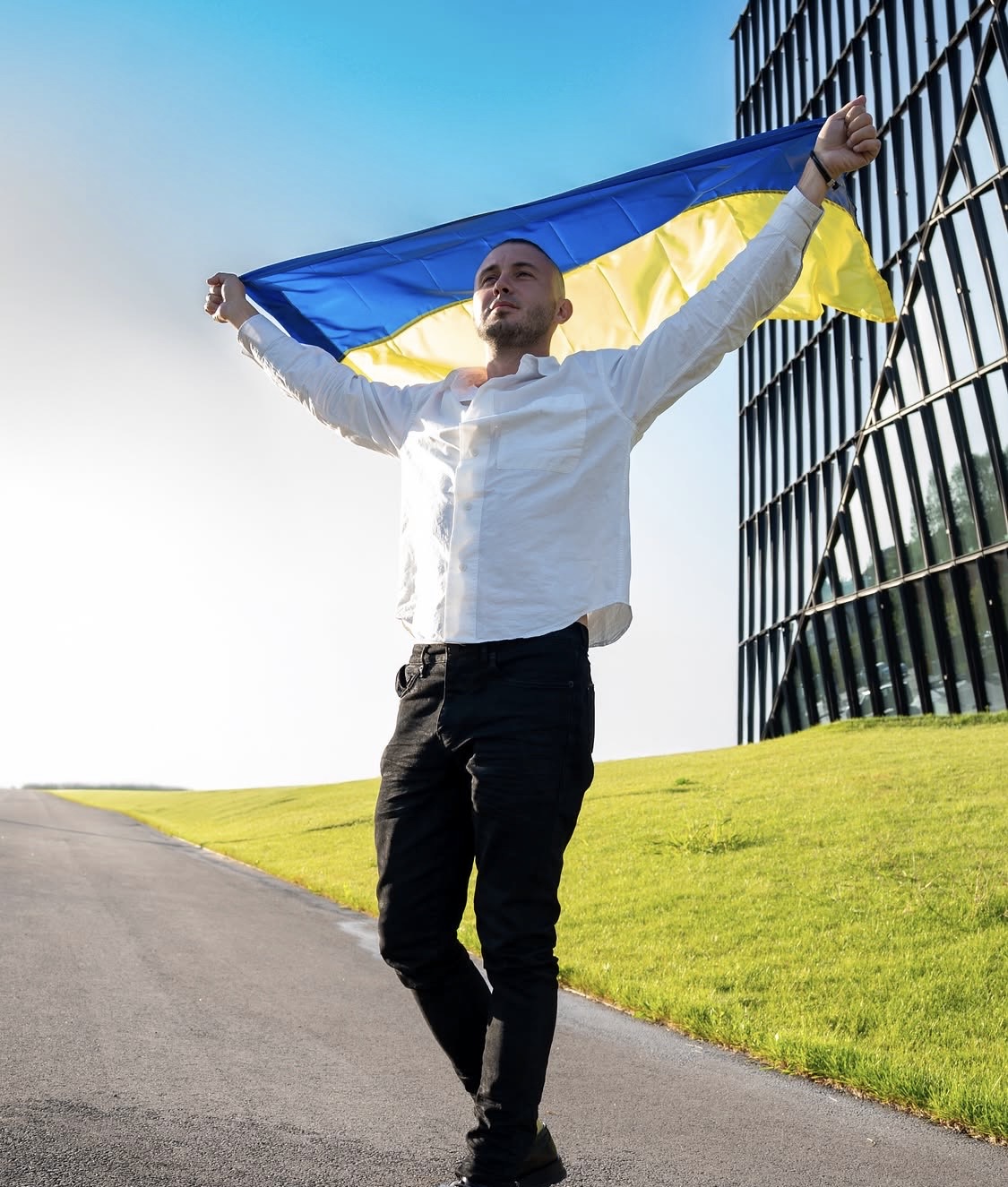 Тараса Тополю, Злату Огневич и других украинских артистов отметили государственными наградами