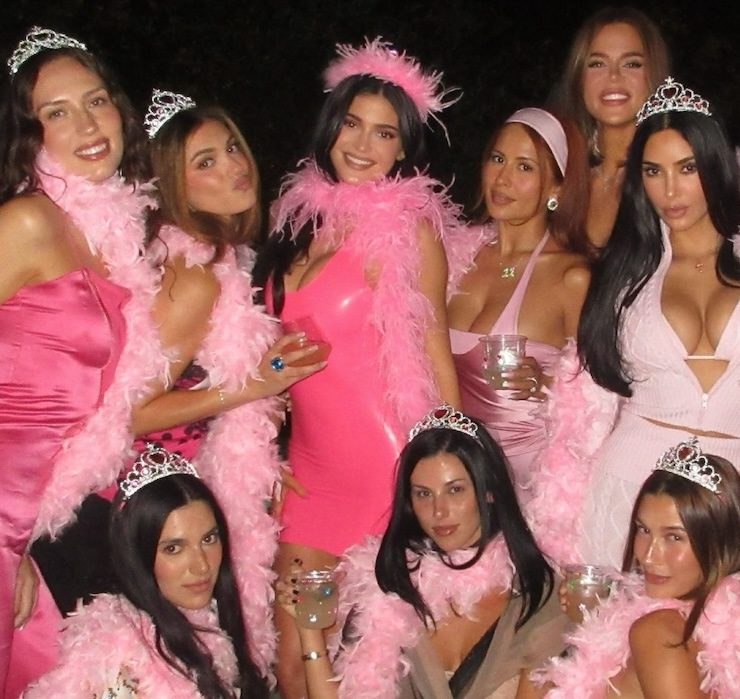 Pink party: как Кайли Дженнер отпраздновала 29-летие