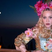 Раміна Есхакзай виходить заміж