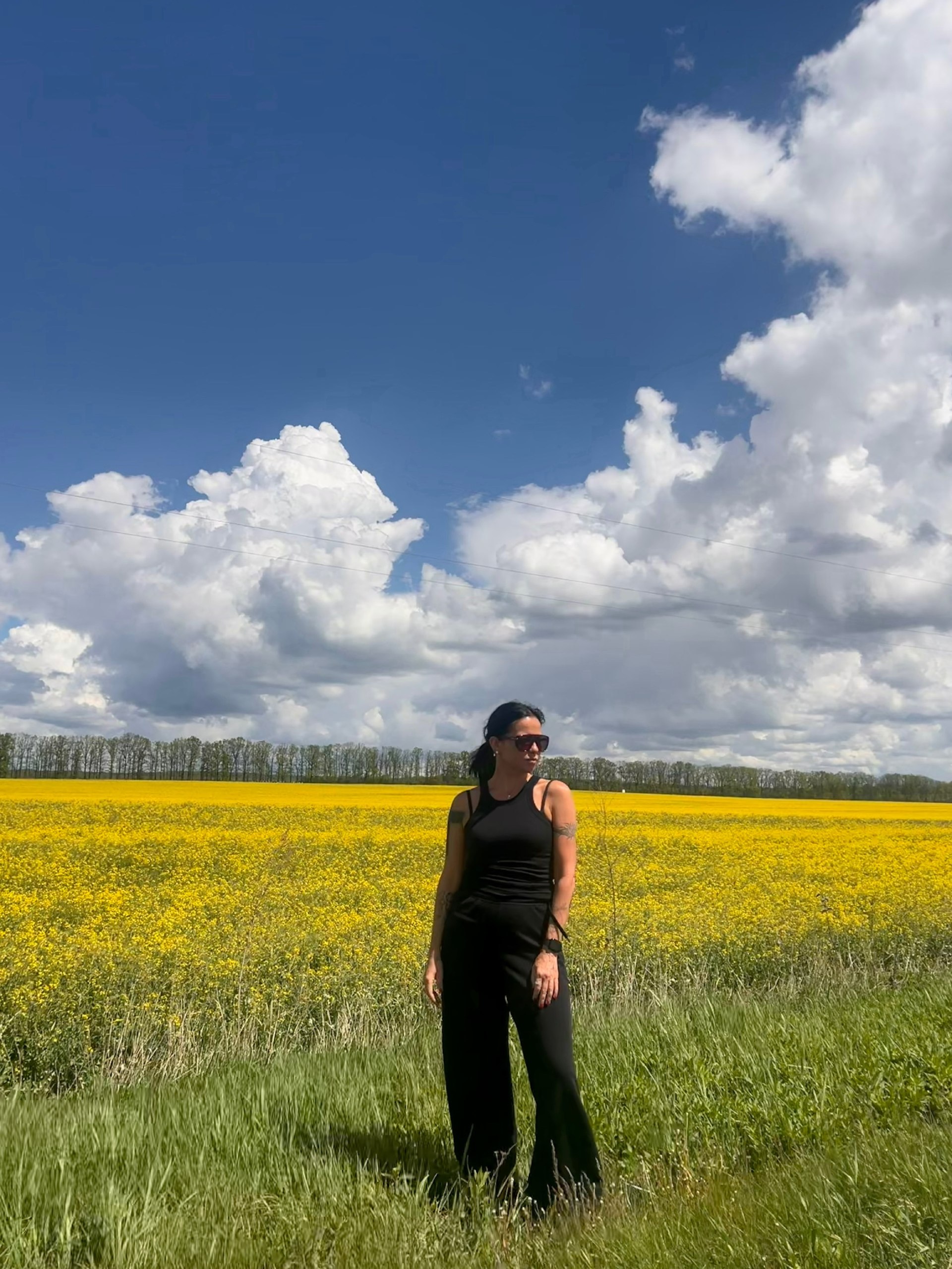 «Якби про Україну можна було розповісти лише одну історію»: відповідають відомі українки