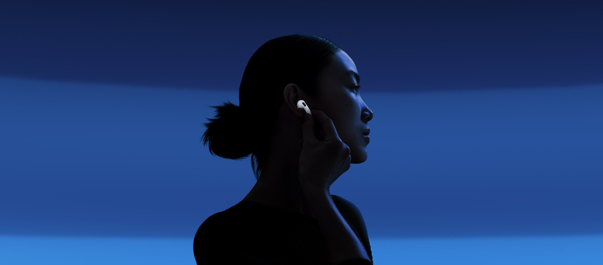 Apple представила перший складаний iPhone та нові AirPods 5