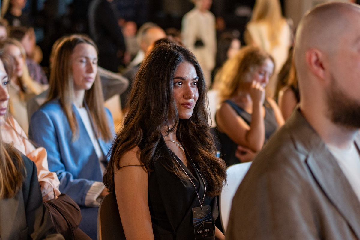 Нові правила fashion-бізнесу: як минула конференція Ukrainian Fashion Week x white rabbit agency
