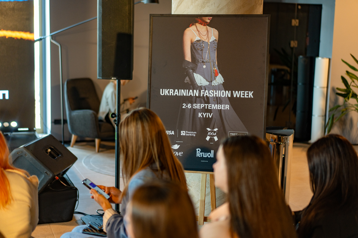 Нові правила fashion-бізнесу: як минула конференція Ukrainian Fashion Week x white rabbit agency