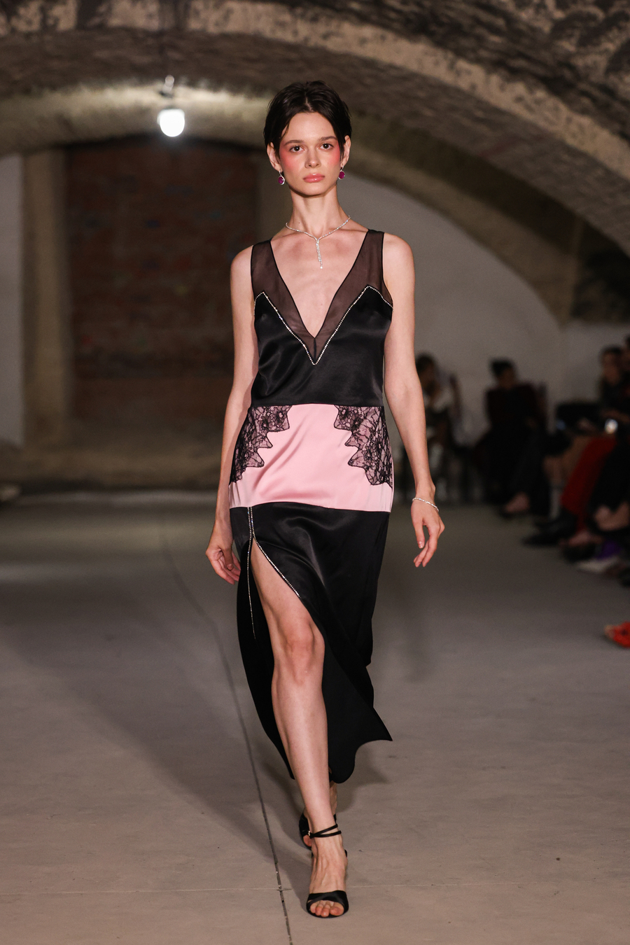 UFW SS’27: Darja Donezz переосмысливает сказку языком современной моды