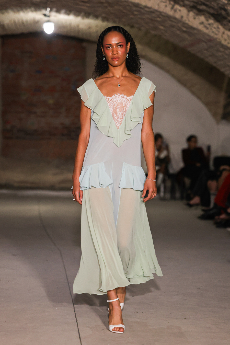UFW SS’27: Darja Donezz переосмысливает сказку языком современной моды