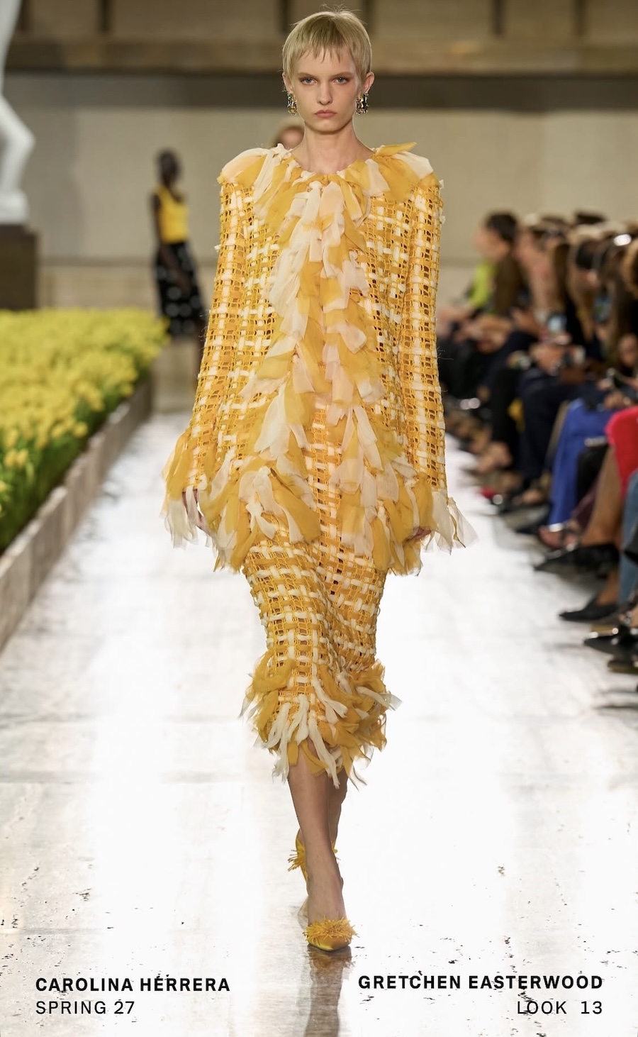 Среди 20 тысяч тюльпанов: Carolina Herrera представила юбилейную коллекцию в Нью-Йорке