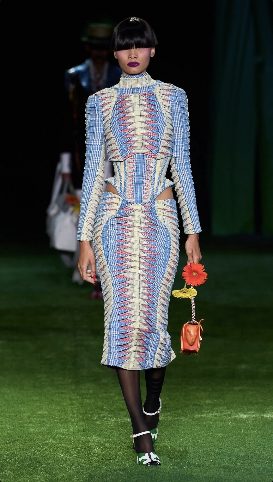 NYFW SS’27: Том Браун превратил подиум в мир насекомых