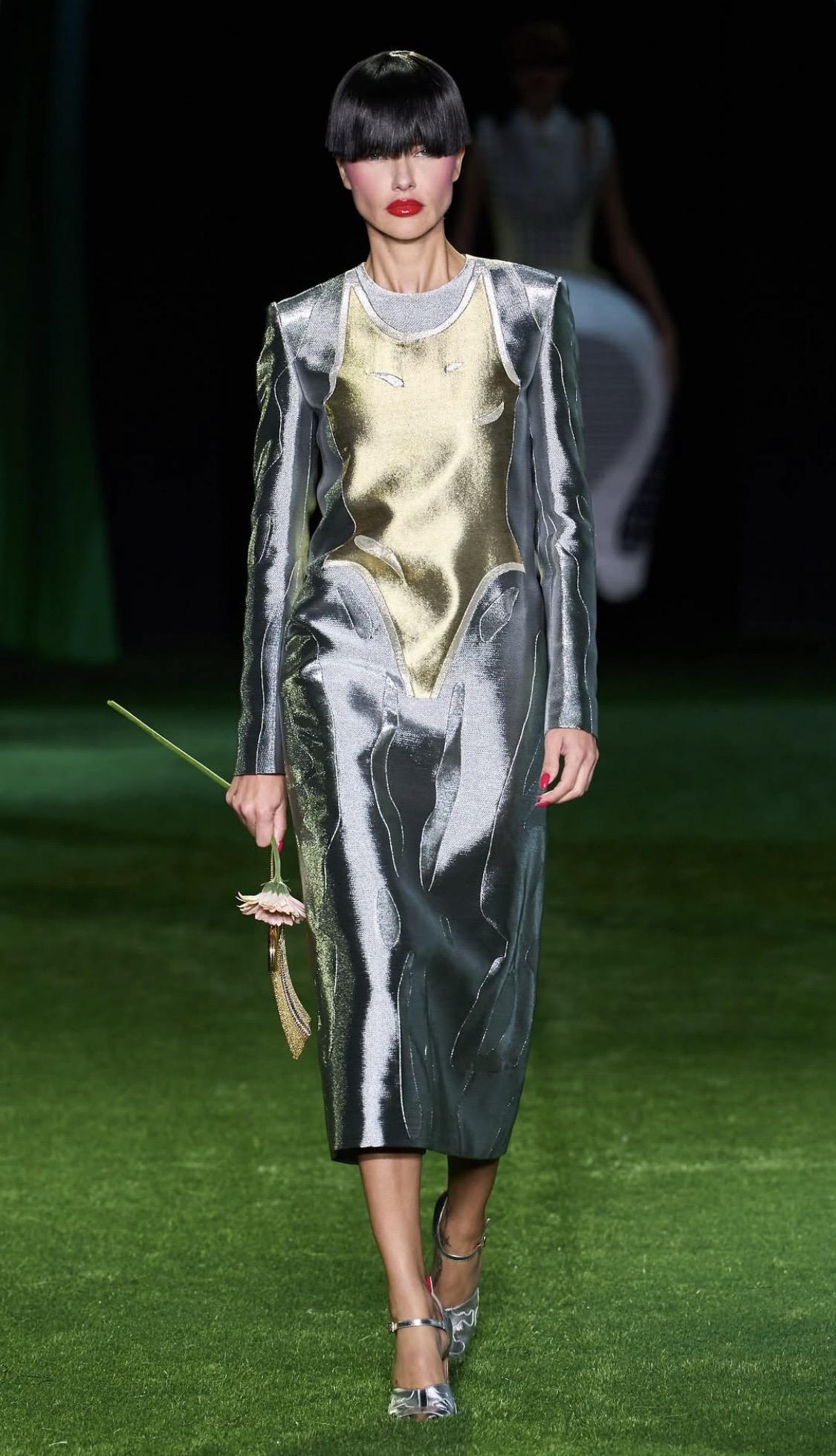 NYFW SS’27: Том Браун превратил подиум в мир насекомых