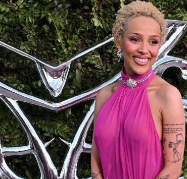 Носії: Doja Cat у сукні Nu&eacute; Studio на гала-вечорі в Лос-Анджелесі