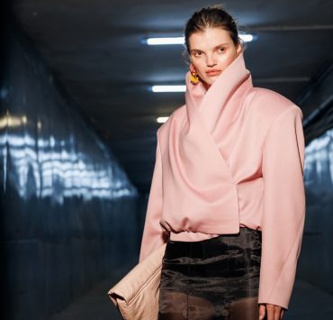 UFW SS&rsquo;27: J&rsquo;amemme представил коллекцию, переосмысливающую женственность