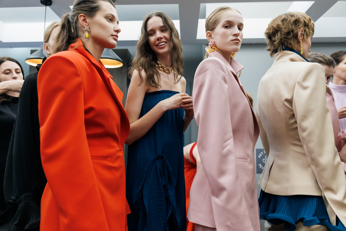 UFW SS&rsquo;27: J&rsquo;amemme представил коллекцию, переосмысливающую женственность
