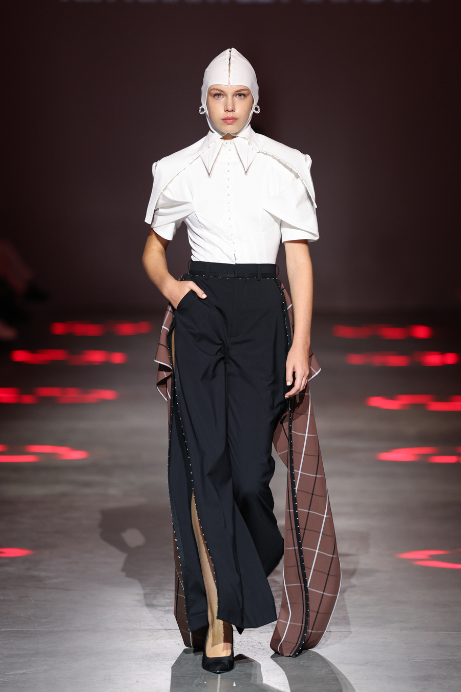 UFW SS&rsquo;27: KIR KHARTLEY x IROVA представили коллекцию на пересечении футуризма и готики