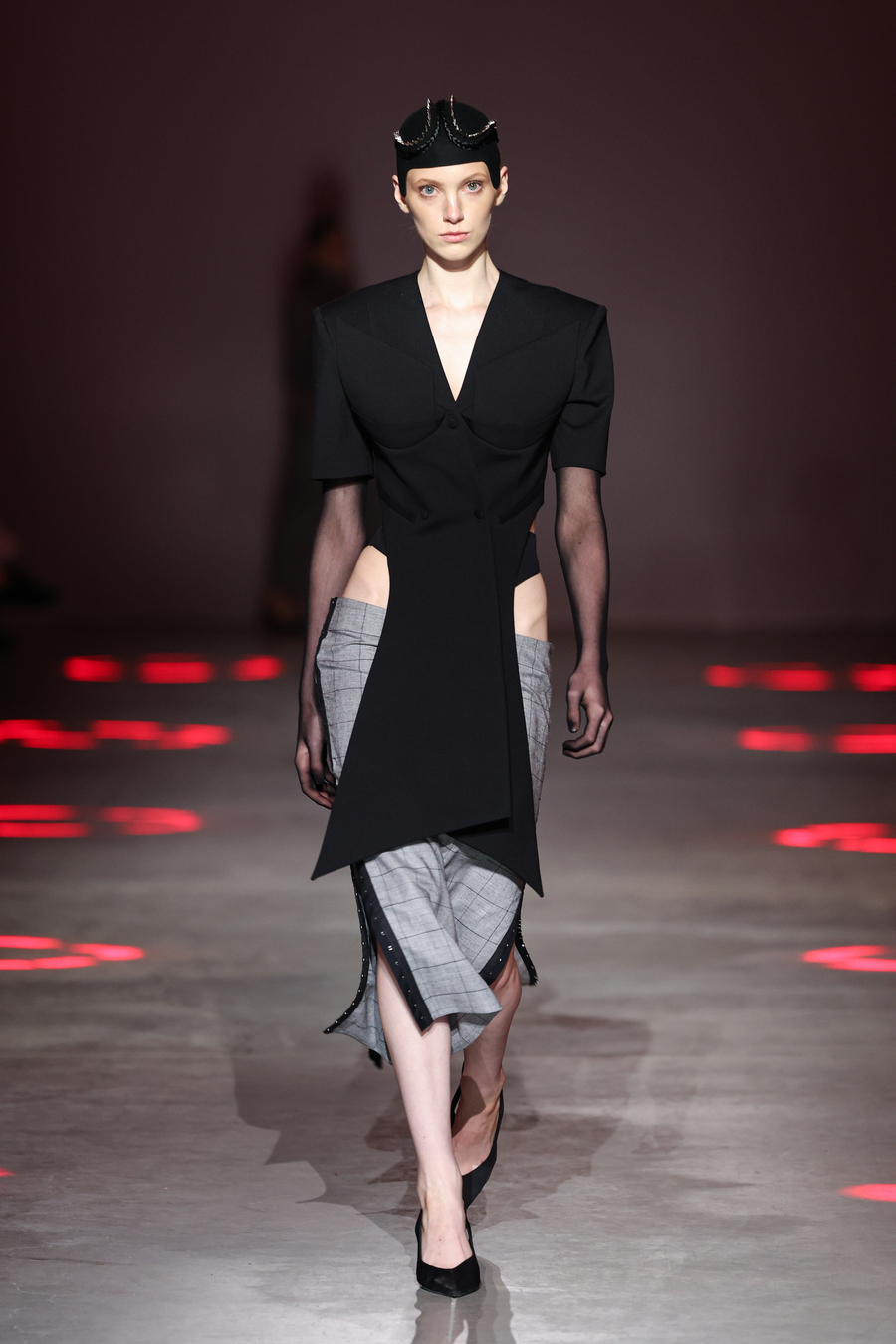 UFW SS&rsquo;27: KIR KHARTLEY x IROVA представили коллекцию на пересечении футуризма и готики
