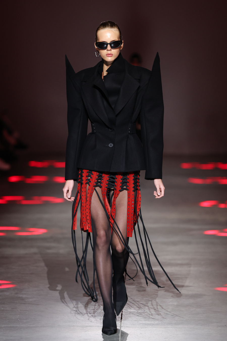 UFW SS&rsquo;27: KIR KHARTLEY x IROVA представили коллекцию на пересечении футуризма и готики