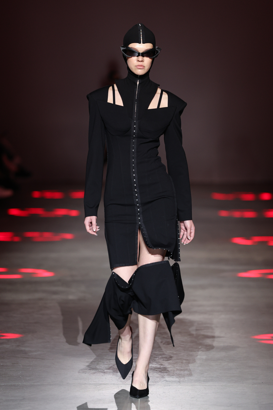 UFW SS&rsquo;27: KIR KHARTLEY x IROVA представили коллекцию на пересечении футуризма и готики