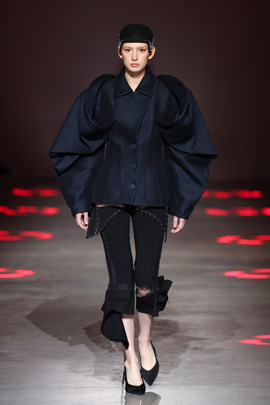 UFW SS&rsquo;27: KIR KHARTLEY x IROVA представили коллекцию на пересечении футуризма и готики