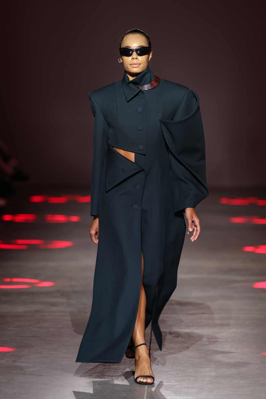 UFW SS&rsquo;27: KIR KHARTLEY x IROVA представили коллекцию на пересечении футуризма и готики