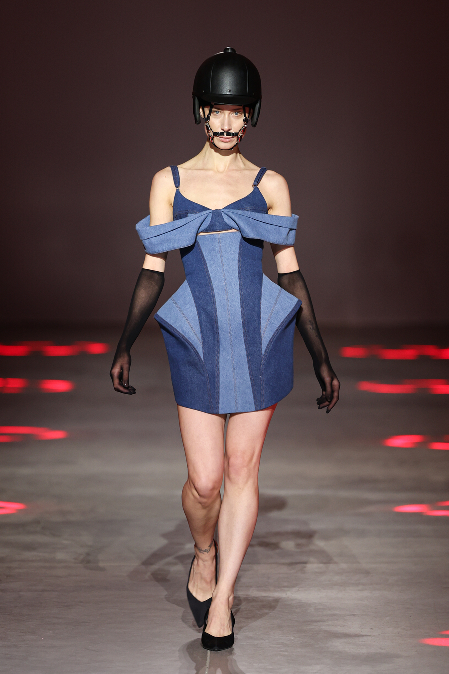 UFW SS&rsquo;27: KIR KHARTLEY x IROVA представили коллекцию на пересечении футуризма и готики