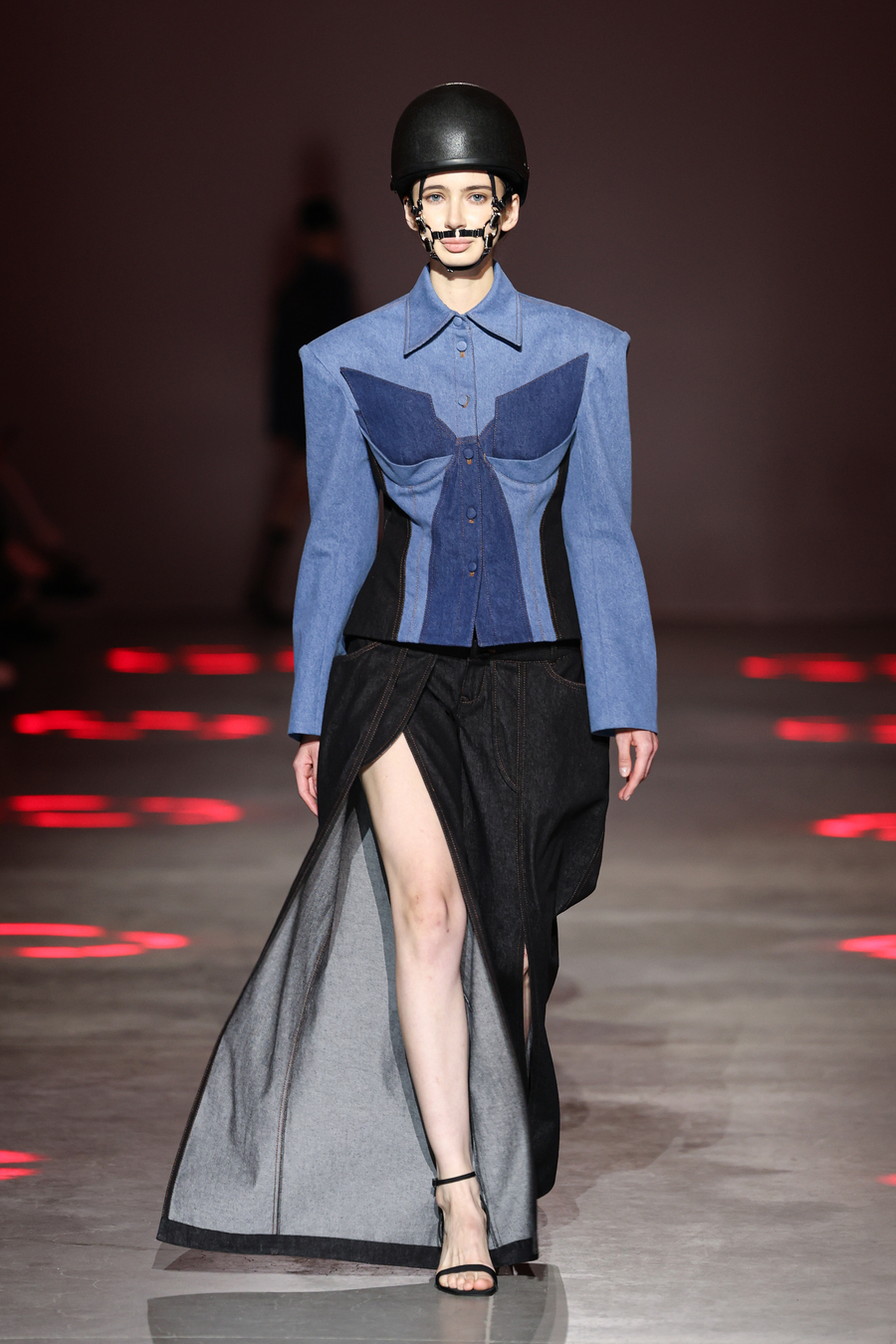 UFW SS&rsquo;27: KIR KHARTLEY x IROVA представили коллекцию на пересечении футуризма и готики