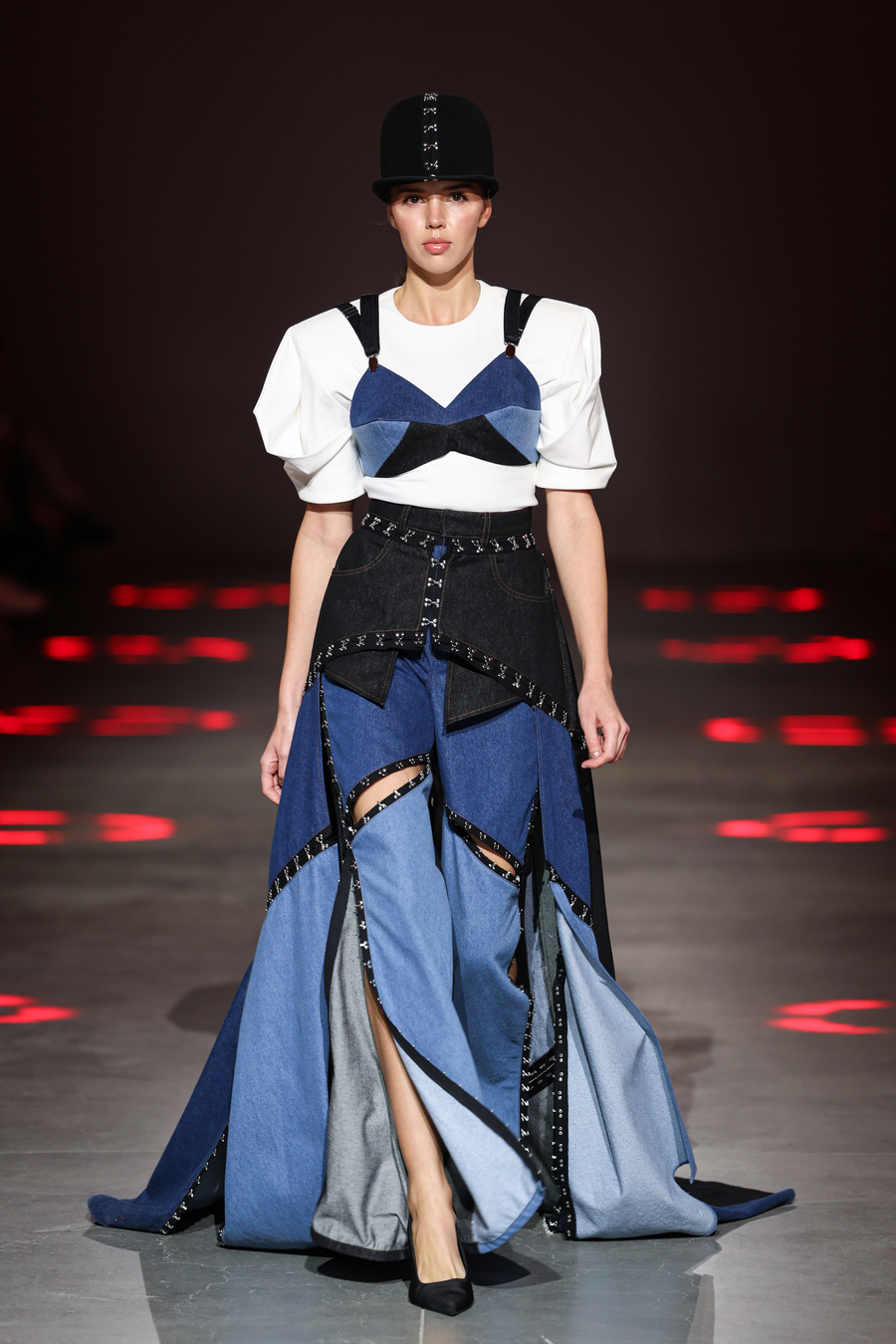UFW SS&rsquo;27: KIR KHARTLEY x IROVA представили коллекцию на пересечении футуризма и готики