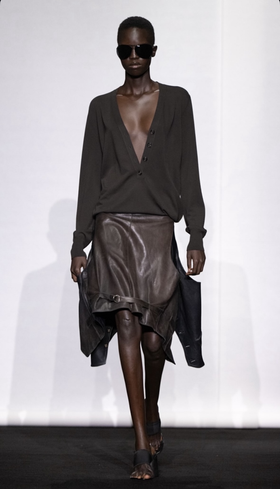 Задом наперед: MM6 Maison Margiela показав, як по-новому носити звичний одяг