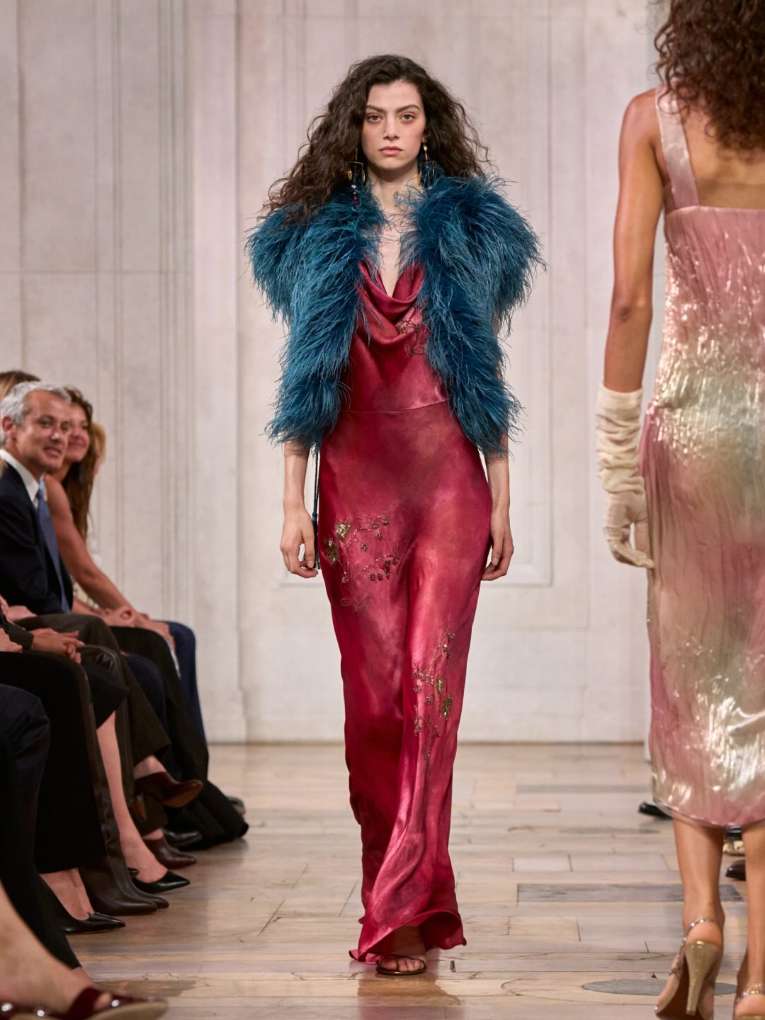 Шелк и потертый деним: Ralph Lauren представил коллекцию SS’27 в Нью-Йорке