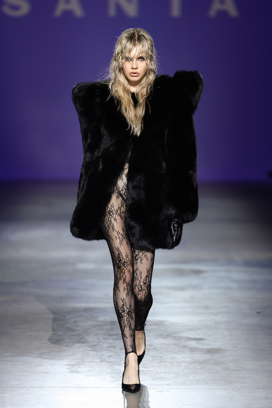 UFW SS&rsquo;27: SANTA переосмислює power dressing через скульптурний крій та ефектні об&rsquo;єми