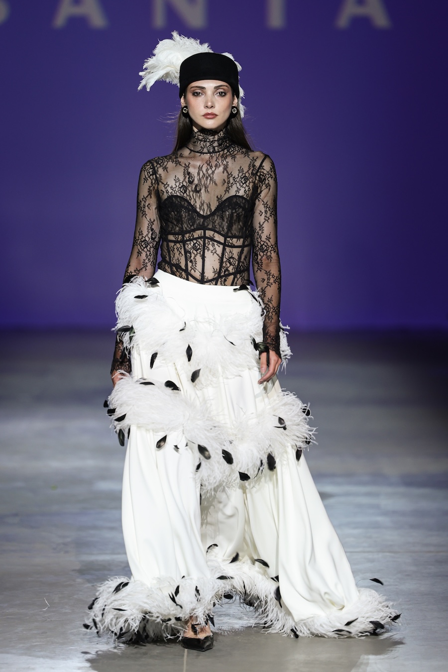 UFW SS&rsquo;27: SANTA переосмислює power dressing через скульптурний крій та ефектні об&rsquo;єми