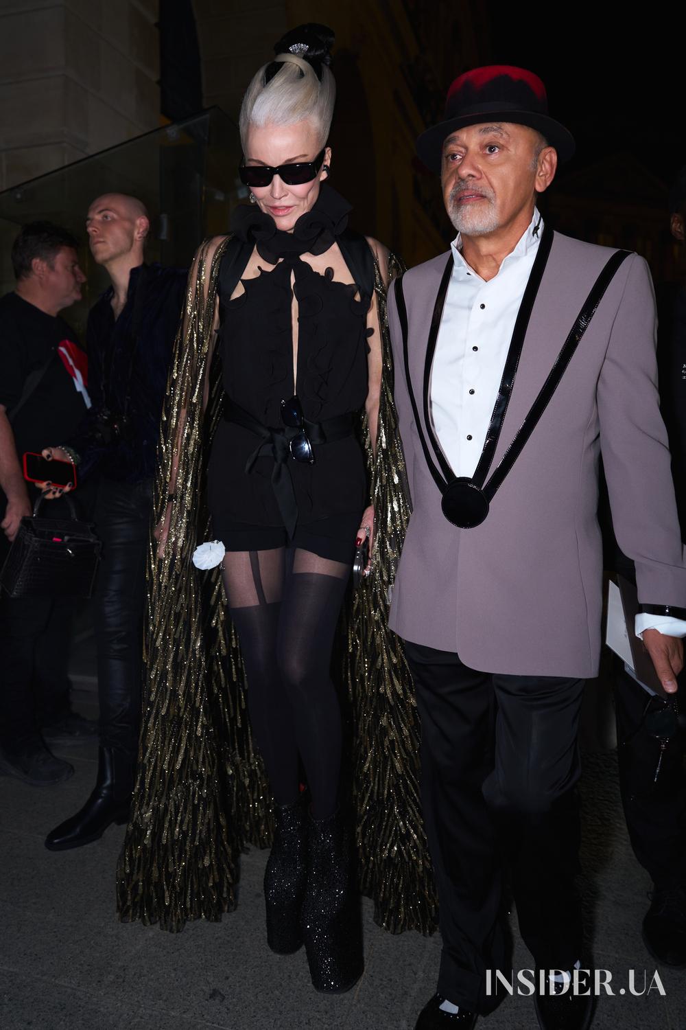 Street style PFW SS’27: яскраві образи гостей перед показом Tom Ford