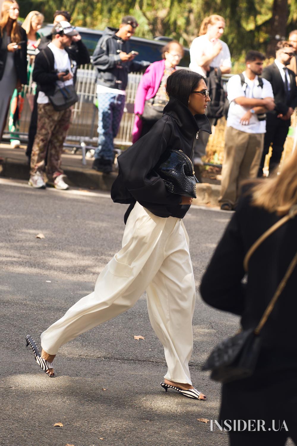 Street style PFW SS&rsquo;27: найяскравіші образи гостей показів Schiaparelli та Balenciaga