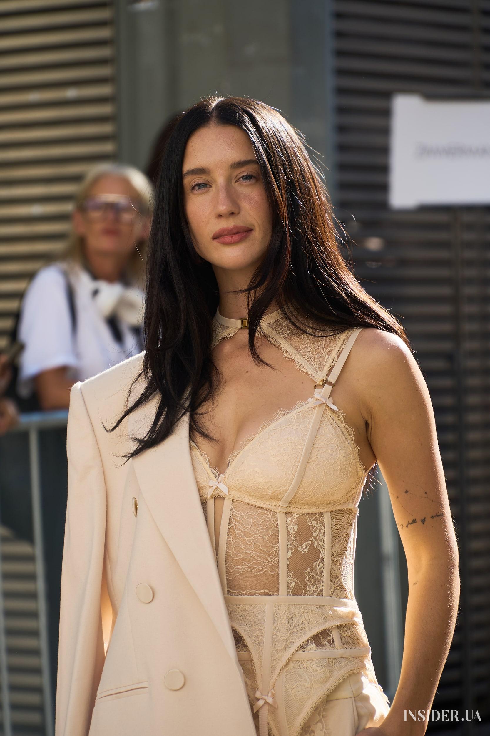 Street style PFW SS&rsquo;27: стримана елегантність гостей показу Zimmermann