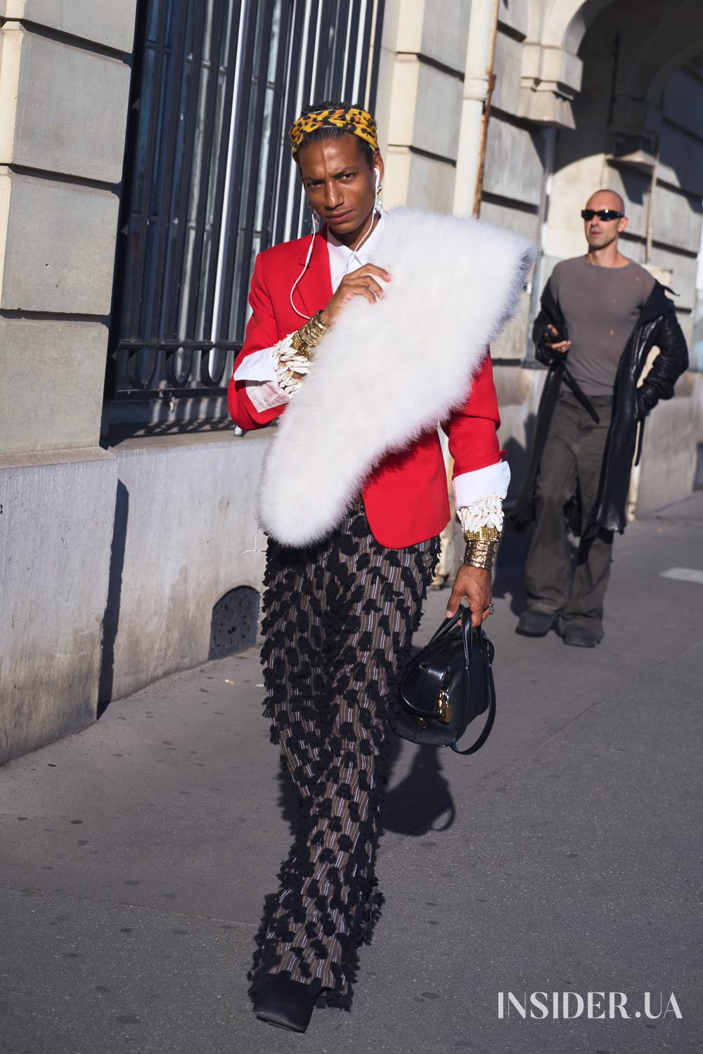 Street style PFW SS&rsquo;27: найяскравіші образи гостей показів Schiaparelli та Balenciaga