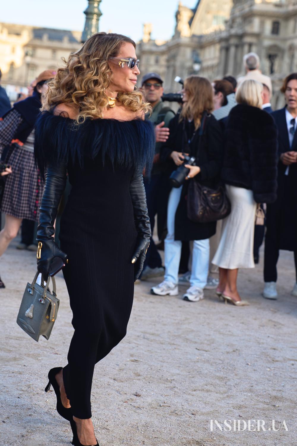 Street style PFW SS&rsquo;27: найяскравіші образи гостей показів Schiaparelli та Balenciaga