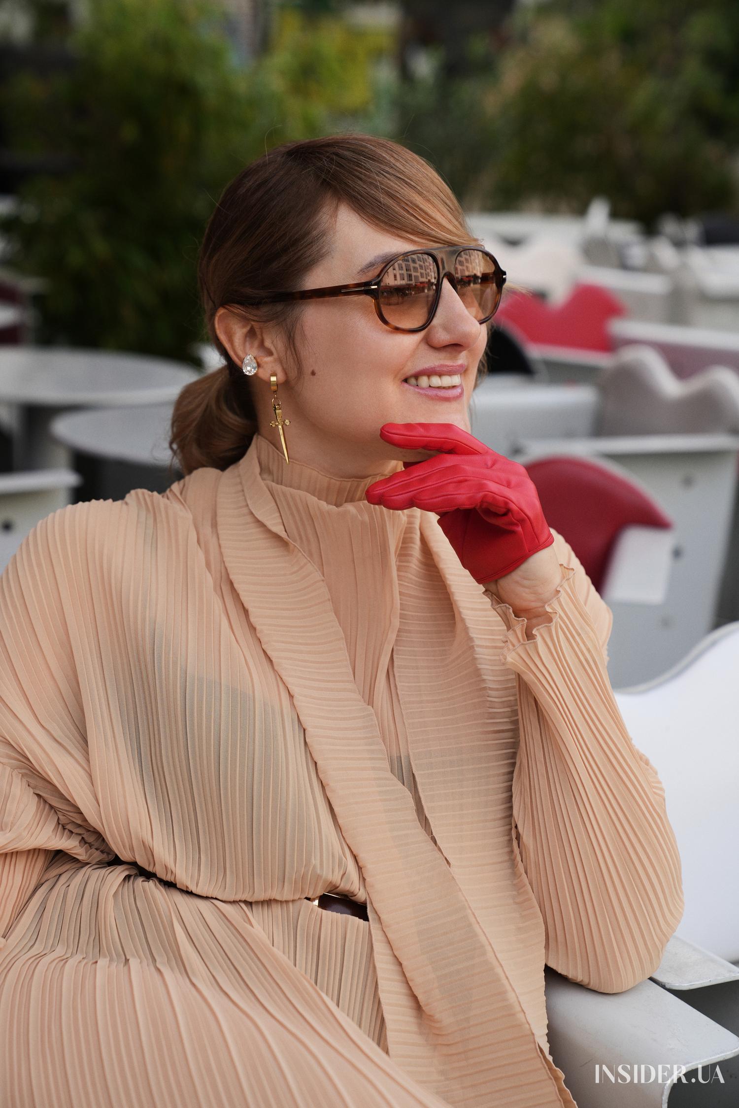 Гардероб Ірени Вінцюк на PFW: стилістичні прийоми, модні знахідки та неочікувані поєднання
