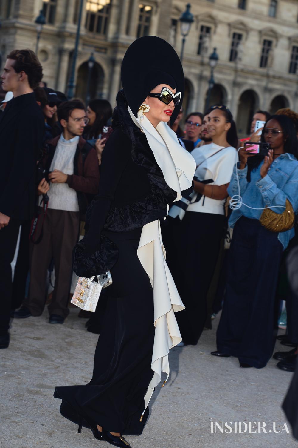 Street style PFW SS’27: найяскравіші образи гостей показів Schiaparelli та Balenciaga