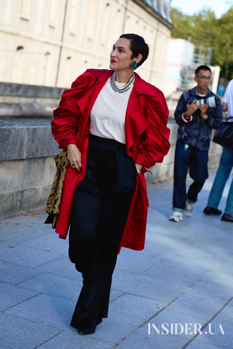 Street style PFW SS&rsquo;27: осінні образи гостей показів Loewe та Givenchy