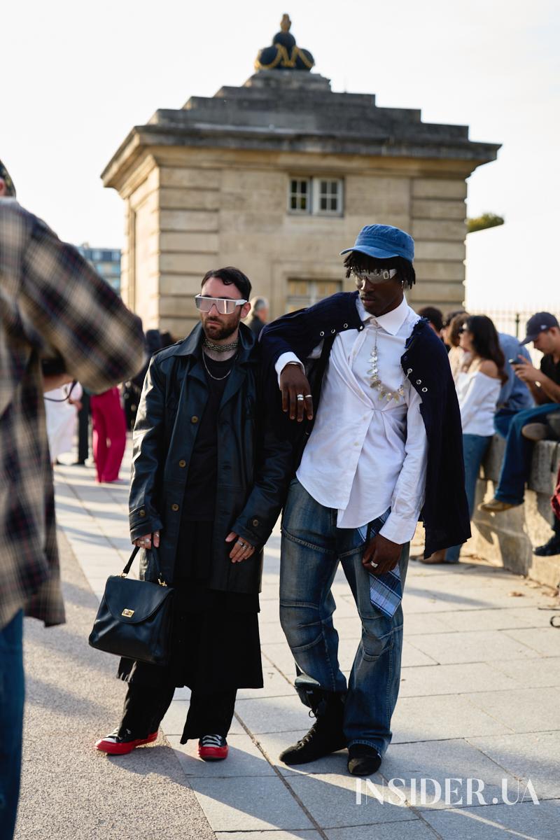 Street style PFW SS&rsquo;27: осінні образи гостей показів Loewe та Givenchy
