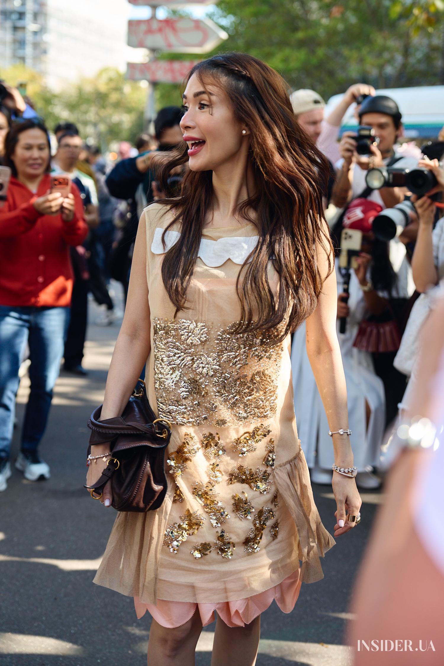 Street style PFW SS’27: найяскравіші образи гостей показу Miu Miu